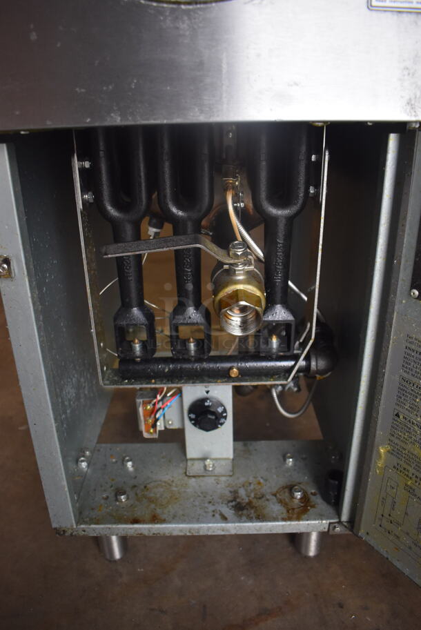 Avantco FF300-N Commercial Stainless Steel Natural Gas Fryer With Two Frying Baskets On Galvanized Legs. 90,000 BTU.  - Image 5 of 7