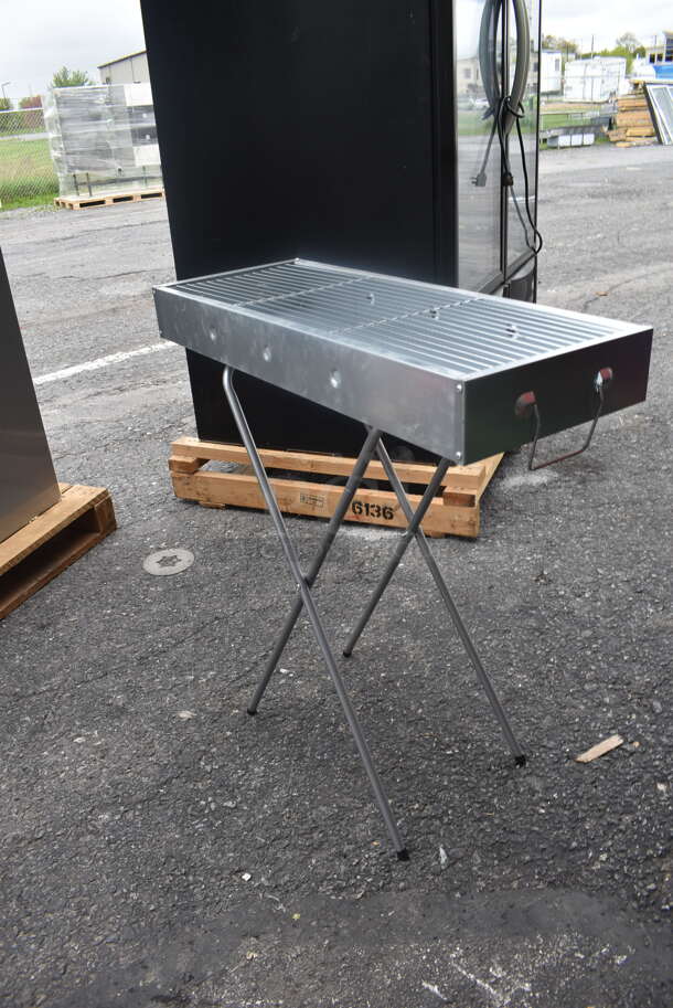 BRAND NEW SCRATCH AND DENT! V/6326 30 Inch Rectangular Charcoal Barbeque Grill With Chrome Plated Cooking Grid. Tested and Working!  - Image 3 of 5