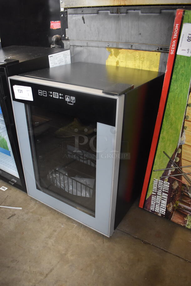 Avanti Electric Powered Beverage Cooler With Glass Door Trimmed in Stainless Steel And Polycoated Shelves. 115 Volts 1 Phase Tested and Working! - Image 3 of 6