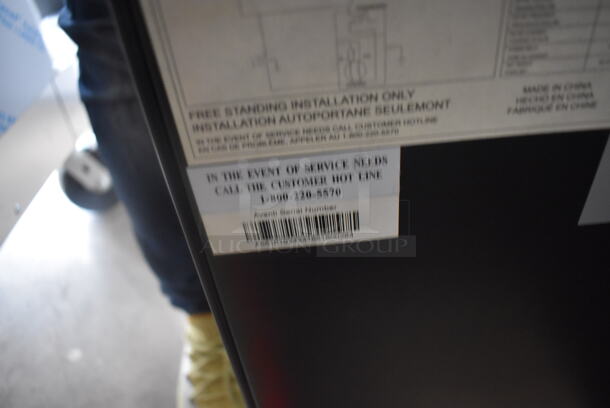 Avanti Electric Powered Beverage Cooler With Glass Door Trimmed in Stainless Steel And Polycoated Shelves. 115 Volts 1 Phase Tested and Working! - Image 5 of 6