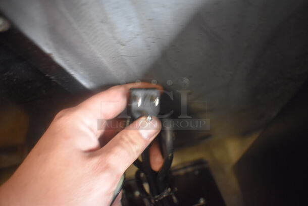 DANBY DFG26A1B Electric Fresh Home Herb Grower With Glass Door, Black. Tested and Powers On - Image 5 of 5