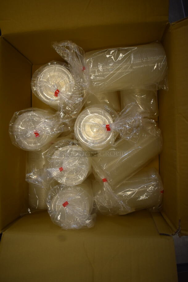 Plastic Lids With Straw Slots in Box - Image 1 of 1