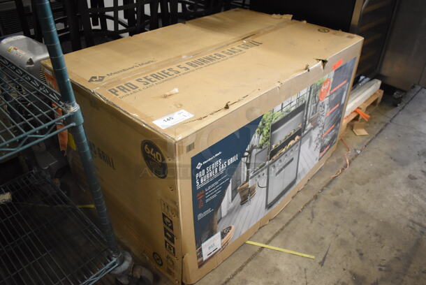 Brand New In Box! Scratch and Dent Member's Mark Pro Series Liquid Propane LP 5 Burner Gas Grill With Durable Cast Aluminum Firebox And Lid Endcaps. 62,500 BTU. - Image 3 of 4