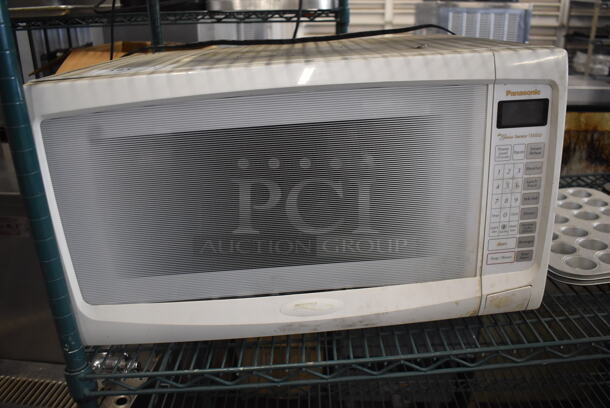 Panasonic NN--S963WF Electric Powered Microwave Oven, White.120V.