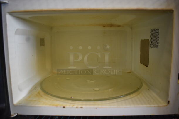 Panasonic NN--S963WF Electric Powered Microwave Oven, White.120V. - Image 4 of 6