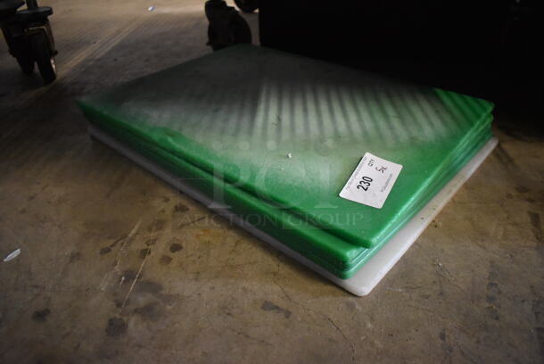 5 Cutting Boards, 4 Green and 1 White. - Image 2 of 3