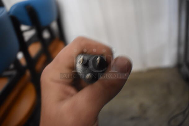 Avamix Countertop Food Processor w/ Bowl and S Blade 115 Volts 1 Phase Tested and Working! - Image 5 of 5