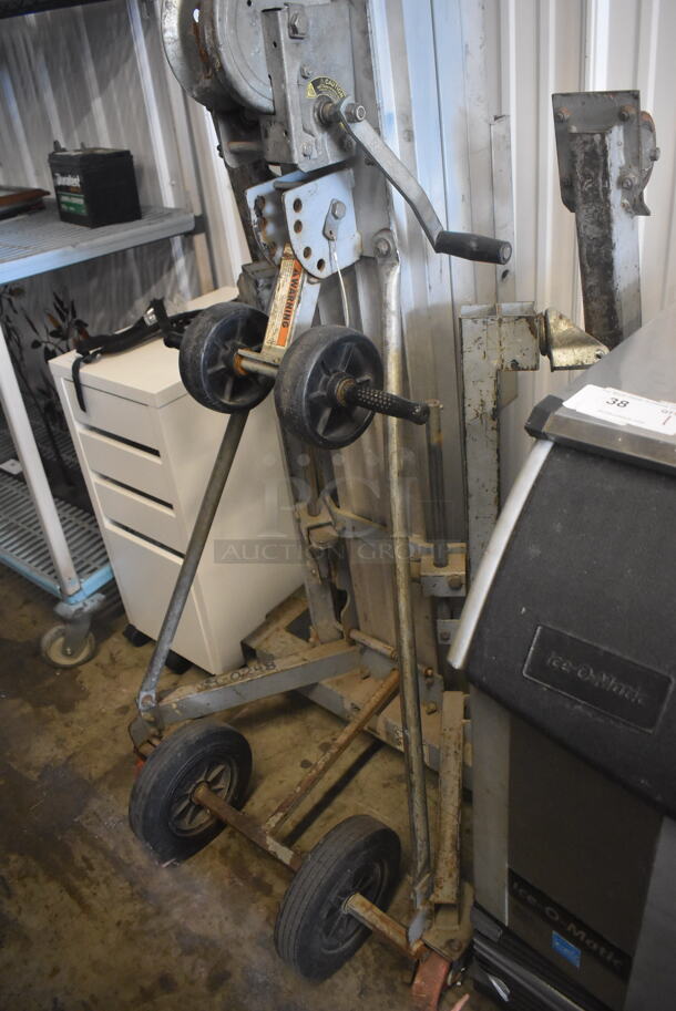 Genie SLC-18 Commercial Stainless Steel Superlift Contractor Lift. - Image 2 of 6