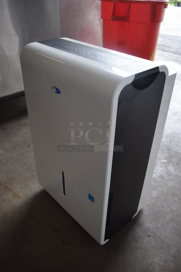 BRAND NEW SCRATCH AND DENT! Whynter Elite Energy Star 70 Pint Dehumidifier with Pump RPD-711DWP. 115 Volts, 1 Phase. Tested and Working! - Image 3 of 6