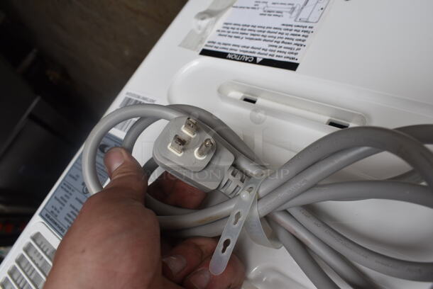 BRAND NEW SCRATCH AND DENT! Whynter Elite Energy Star 70 Pint Dehumidifier with Pump RPD-711DWP. 115 Volts, 1 Phase. Tested and Working! - Image 6 of 6