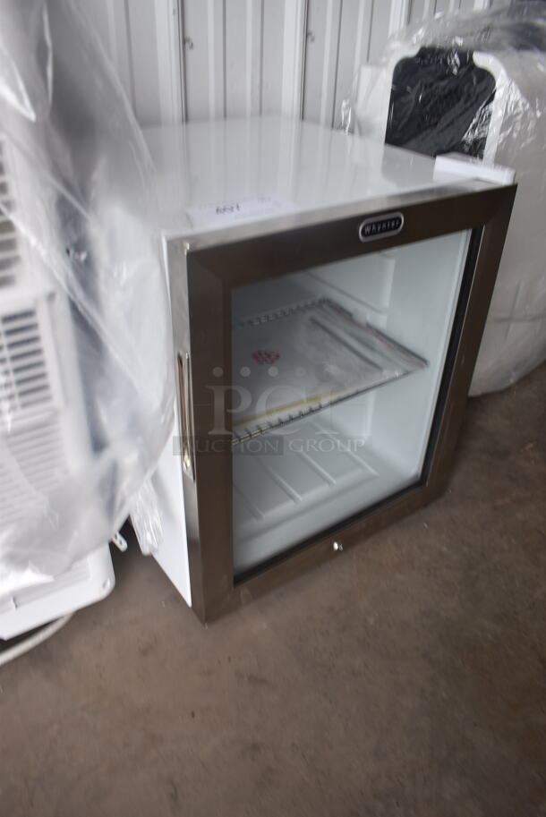 BRAND NEW SCRATCH AND DENT! Whynter BR-062WS Stainless Steel Beverage Cooler With View Through Door and Lock. 115 Volt 1 Phase. Tested and Working! - Image 2 of 6