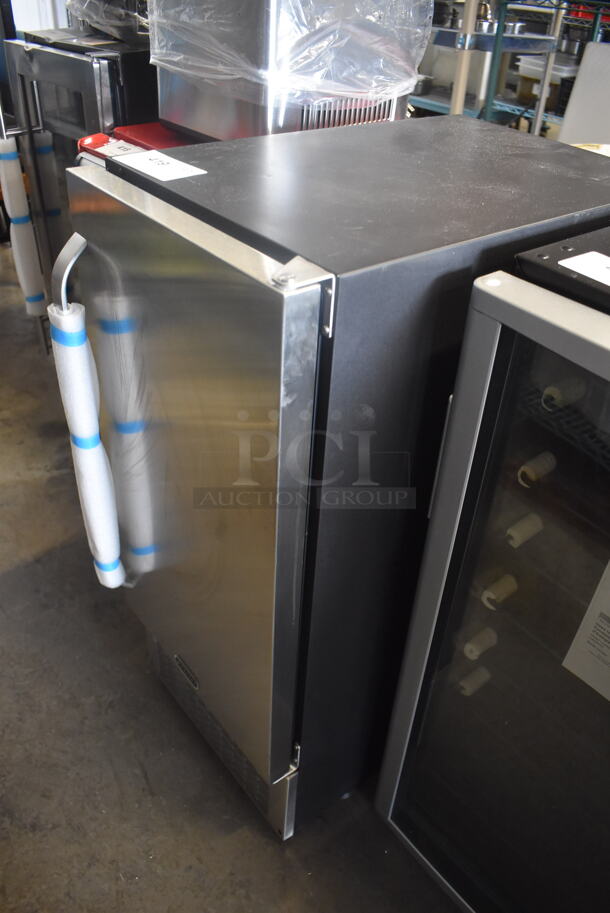 BRAND NEW SCRATCH AND DENT! Whynter UIM-502SS Commercial Stainless Steel Freestanding Ice Maker with Poly Bin. 115 Volts. Tested and Working! - Image 3 of 6