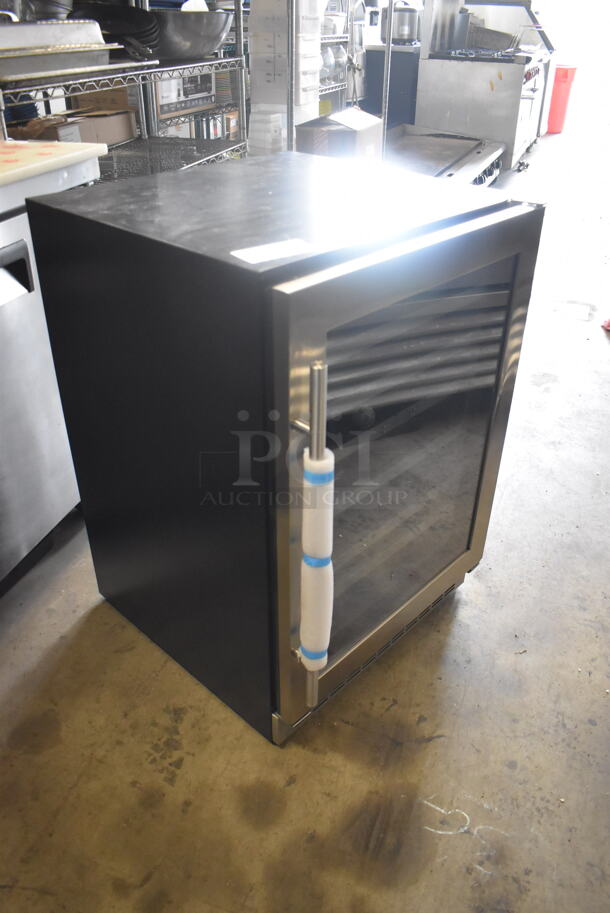 BRAND NEW SCRATCH AND DENT! Danby DWC053D1BSSPR Commercial Stainless Steel Wine Cooler. 115 Volts. Tested and Working! - Image 2 of 5