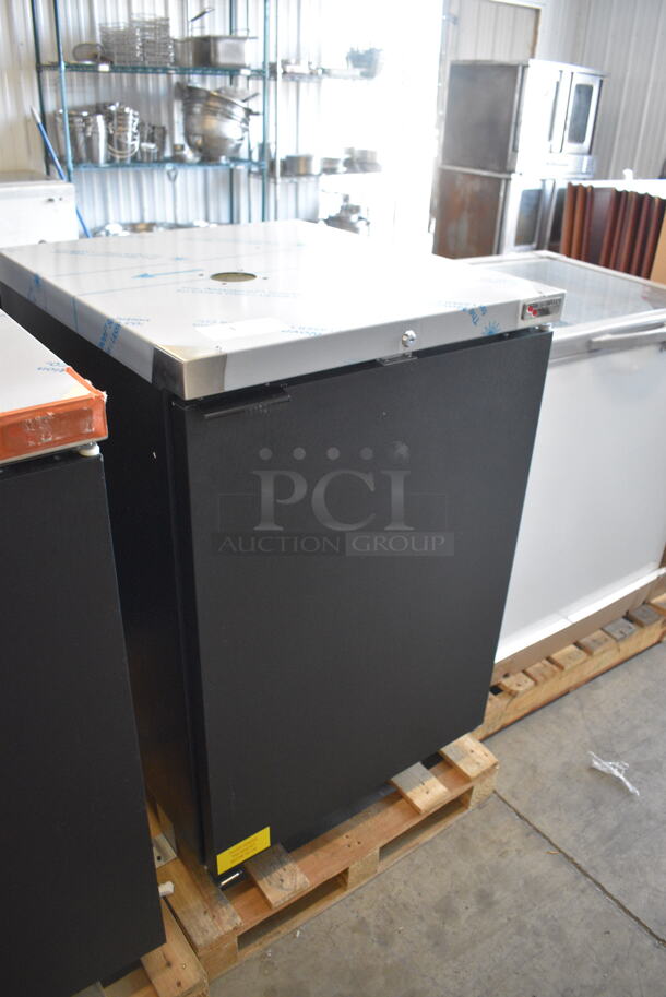 BRAND NEW! 2019 Micro Matic MDD 23 E Pro Line Kegerator No Tower. 220 Volt 1 Phase. Tested and Working! - Image 2 of 7