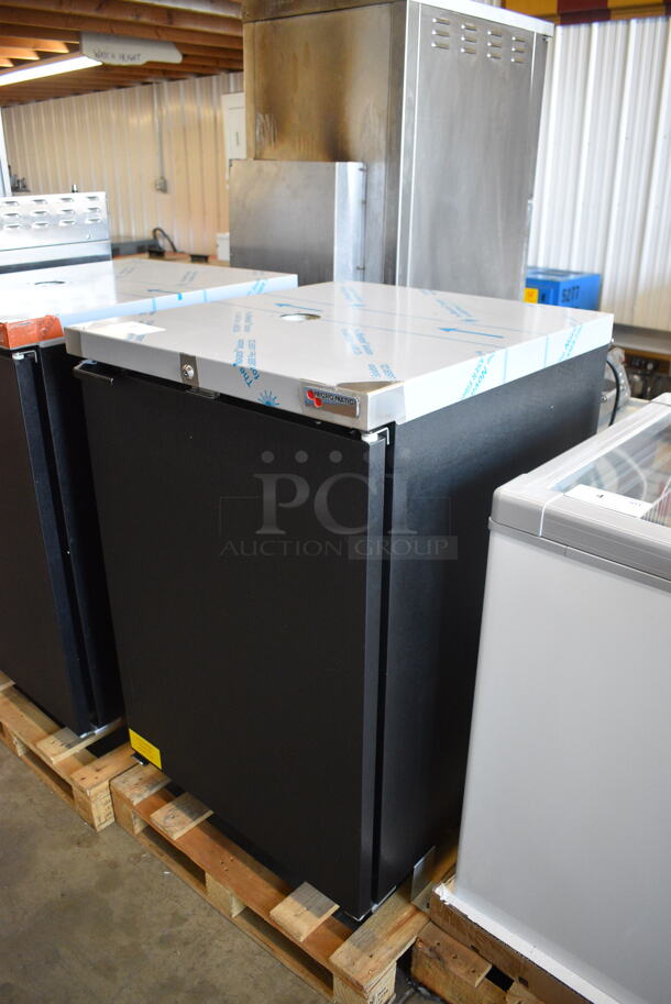 BRAND NEW! 2019 Micro Matic MDD 23 E Pro Line Kegerator No Tower. 220 Volt 1 Phase. Tested and Working! - Image 3 of 7