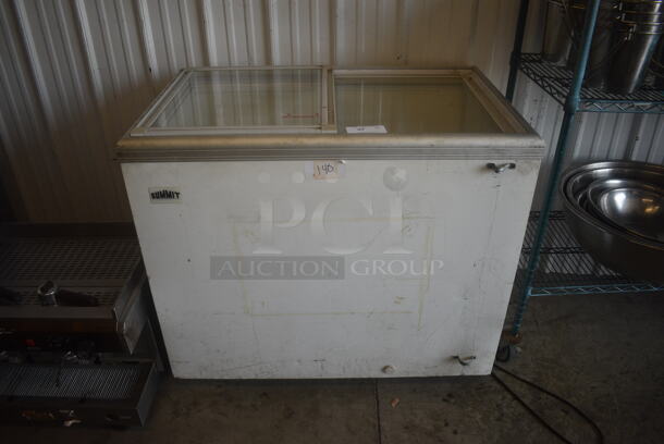 2011 Summit SCF1094 Chest Freezer Merchandiser. 120 Volts. Tested and Does Not Power On - Image 1 of 8