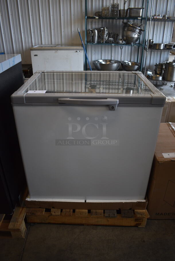 BRAND NEW! Model XS246YBL Chest Showcase Freezer. 110 Volt 1 Phase. Tested and Working! - Image 1 of 6