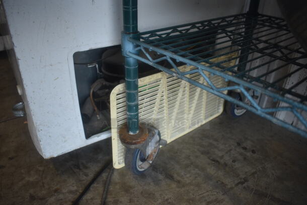 2011 Summit SCF1094 Chest Freezer Merchandiser. 120 Volts. Tested and Does Not Power On - Image 6 of 8