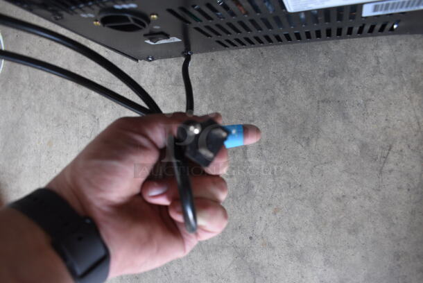 BRAND NEW! Model G5 Display Merchandiser Cooler. 120 Volt 1 Phase. Tested and Working! - Image 5 of 5