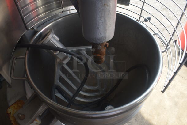 Hobart Legacy HL800 80 Quart Dough Mixer w/ Bowl Guard, Paddle and Stainless Steel Bowl. 200-240 Volts 3 Phase - Image 4 of 6