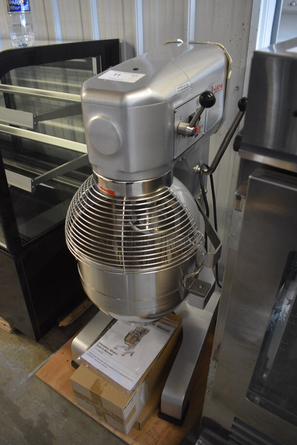 BRAND NEW SCRATCH AND DENT! Galaxy 30 Quart Mixer 177GMIX30 w/ Stainless Steel Bowl, Bowl Guard, Paddle, Whisk and Dough Hook Attachments. 110 Volt 1 Phase. Tested and Working! - Image 3 of 10