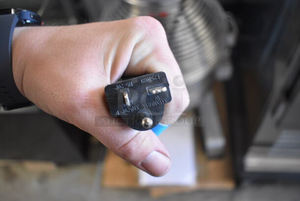 BRAND NEW SCRATCH AND DENT! Galaxy 30 Quart Mixer 177GMIX30 w/ Stainless Steel Bowl, Bowl Guard, Paddle, Whisk and Dough Hook Attachments. 110 Volt 1 Phase. Tested and Working! - Image 10 of 10