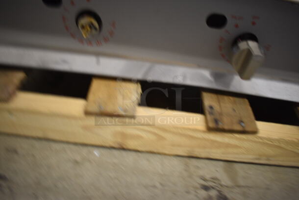 BRAND NEW SCRATCH AND DENT! Cooking Performance Group GT-CPG-72-NL 72" Gas Countertop Griddle with Thermostatic Controls. Missing Legs and 2 Knobs - 180,000 BTU - Image 5 of 8