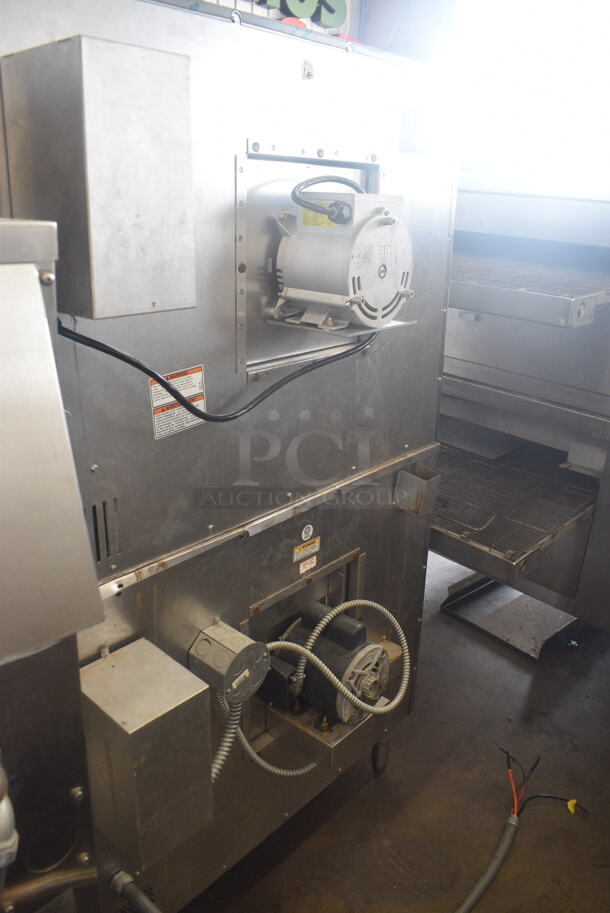 2 Vulcan Full Size Electric Convection Ovens. Top is VC4ED 480 Volts 1 or 3 Phase. Bottom is VC4ED-10 480 Volts 1 or 3 Phase. 2 Times Your Bid! - Image 7 of 10