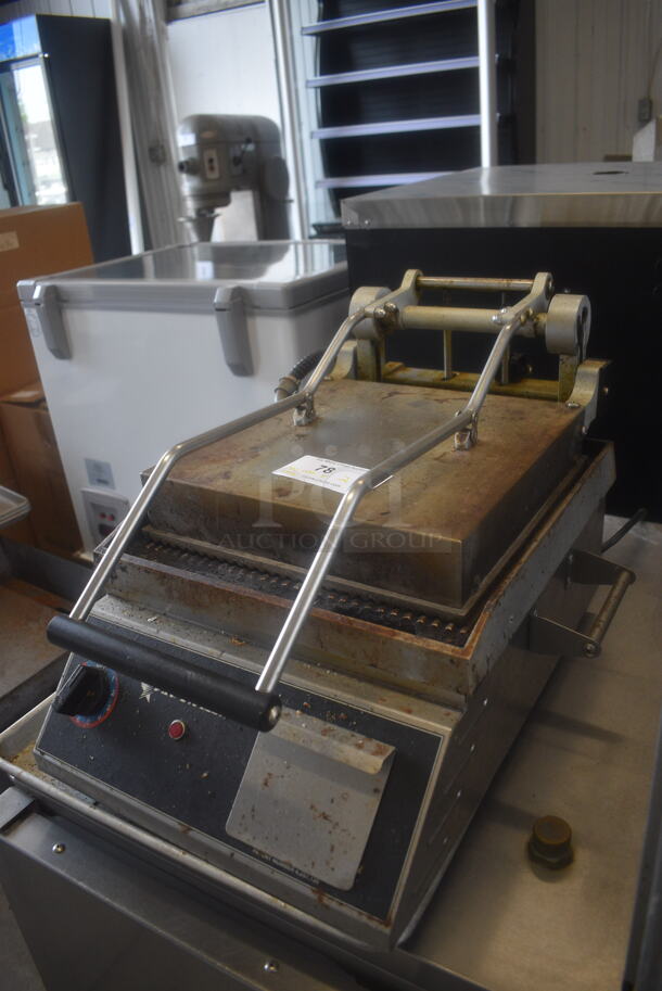 Star Pro Max Panini Machine CG148 on Full Size Tray. 120 Volts. Tested and Working! - Image 3 of 7