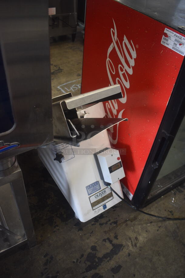 Oliver 704N Countertop Bagel Slicer 115 Volts. Tested and Working! - Image 2 of 6