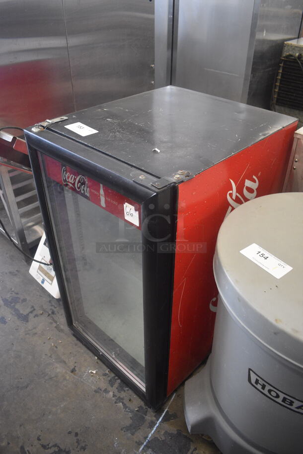 Vendo VR06 Countertop Merchandiser Cooler. 115 Volt. Tested and Powers On But Does Not Get Cold - Image 3 of 6