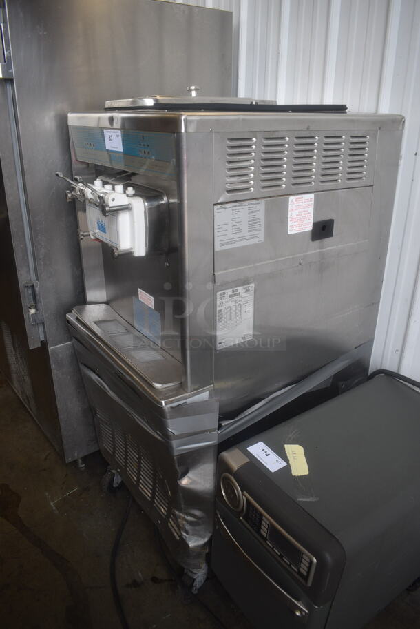 Taylor 2 Flavor Air Cooled Ice Cream Yogurt Machine 339-27. See Pics for Damage. 208-230 Volts 1 Phase - Image 3 of 8