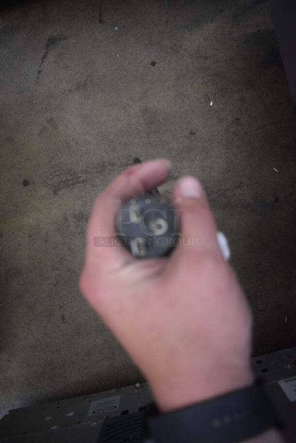 Cadco Unox XAF133 Countertop Convection Oven 220 Volts - Image 6 of 6