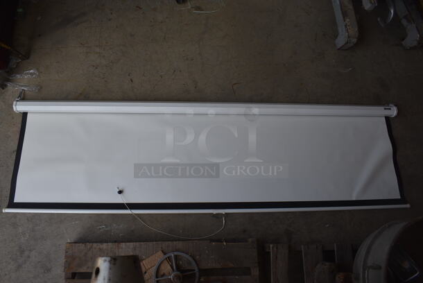 Pull Down Projection Screen