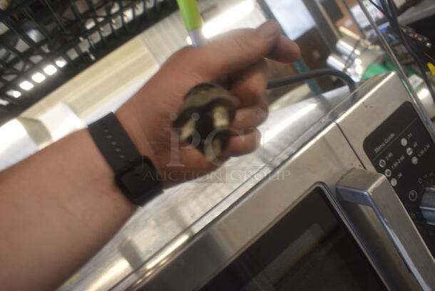 Robot Coupe R2 Dice Countertop Food Processor w/ Continuous Feed Head. 115 Volt. Tested and Working! - Image 6 of 6