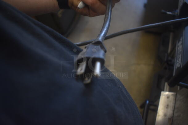 Server Twin FS-4 Dual Topping Warmer. 120 Volts. Tested and Working! - Image 6 of 6