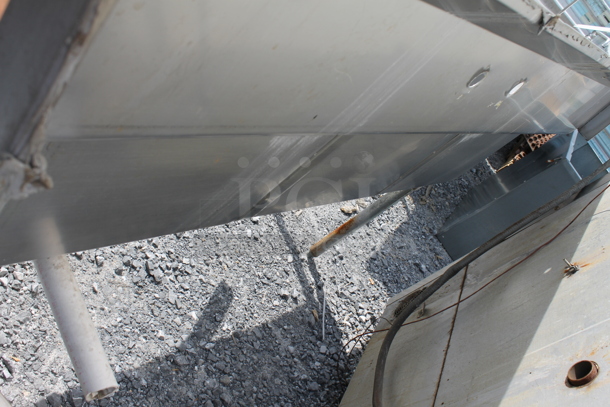Stainless Steel 3 Bay Sink w/ Left Side Drainboard on Legs. 16x20 Drainboard and 18x18 Bays - Image 6 of 6