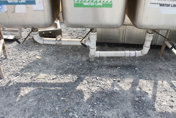 Advance Tabco Stainless Steel 3 Bay Sink w/ Legs and Drainboards. 15.5x23 Drainboards and 19x19 Bays - Image 5 of 8