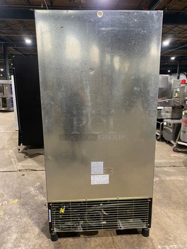 NEW! SCRATCH-N-DENT! LATE MODEL! 2020 Imbera Commercial Refrigerated 2 Door Reach In Cooler Merchandiser! With View Through Doors! Poly Coated Racks! Model: VRD26HC SN: A48200900065 115V 60HZ 1 Phase - Image 3 of 9
