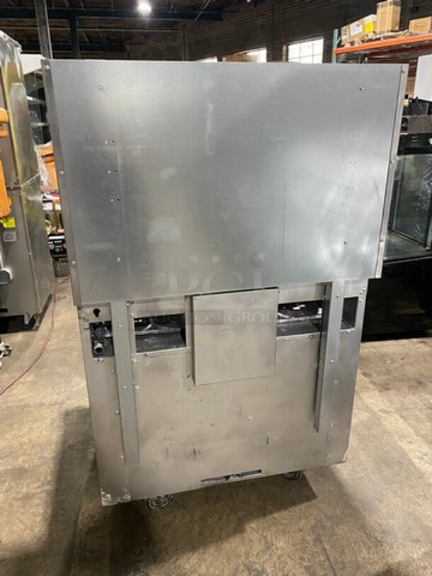 Zanduco Commercial Natural Gas Powered 6 Burner Stove! With Raised Back Splash And Salamander Shelf! With Oven Underneath! All Stainless Steel! On Casters! - Image 3 of 8