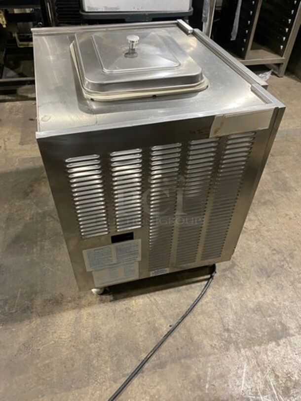 Taylormate Commercial Soft Serve AIR COOLED Ice Cream Machine! All Stainless Steel! On Legs! - Image 4 of 7