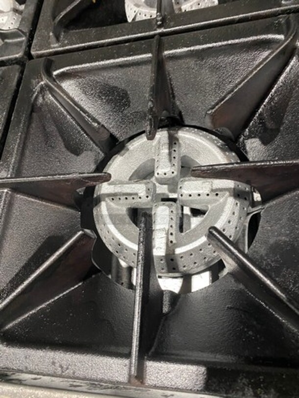 Zanduco Commercial Natural Gas Powered 6 Burner Stove! With Raised Back Splash And Salamander Shelf! With Oven Underneath! All Stainless Steel! On Casters! - Image 6 of 8