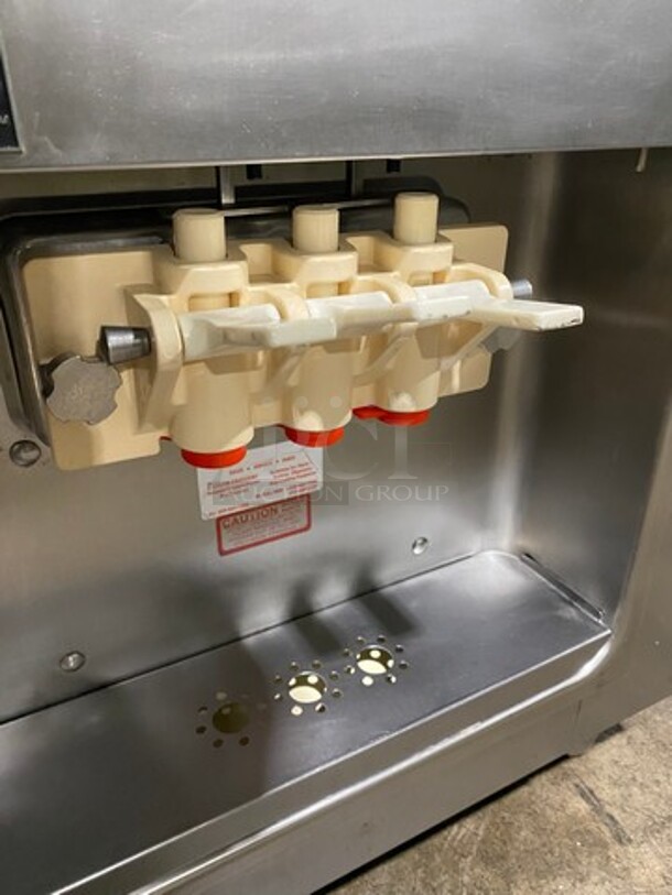 Taylormate Commercial Soft Serve AIR COOLED Ice Cream Machine! All Stainless Steel! On Legs! - Image 6 of 7