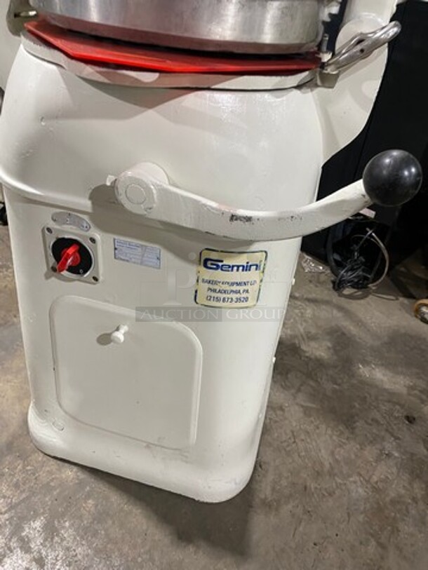 Sweet! Fortuna Commercial Floor Style Semi-Automatic Dough Divider! With Rounding Plate! Model: FORTUNA SN: 43622233 220V! Working When Removed! - Image 6 of 9
