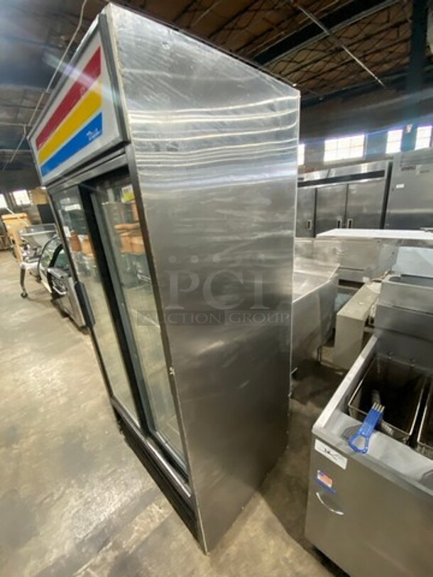 True Commercial 2 Sliding Door Reach In Refrigerator Merchandiser! With View Through Doors! With Poly Coated Racks! Model: GDM33 SN: 12312653 115V 60HZ 1 Phase - Image 2 of 8