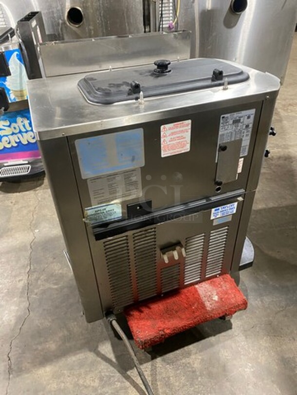 Taylor Crown Commercial Single Flavor Ice Cream Machine! All Stainless Steel! Model: C70733 SN: K8085397 208/230V 60HZ 3 Phase - Image 4 of 10