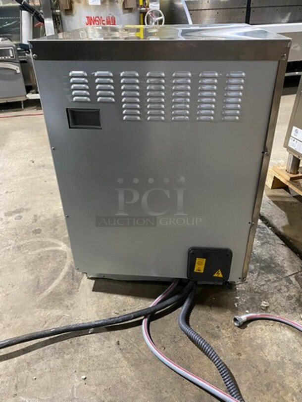 LATE MODEL! 2020 Veetsan Commercial Undercounter Dishwasher! All Stainless Steel! Model: VDU30G4 SN: 04320001 240V 60HZ 1 Phase - Image 3 of 11