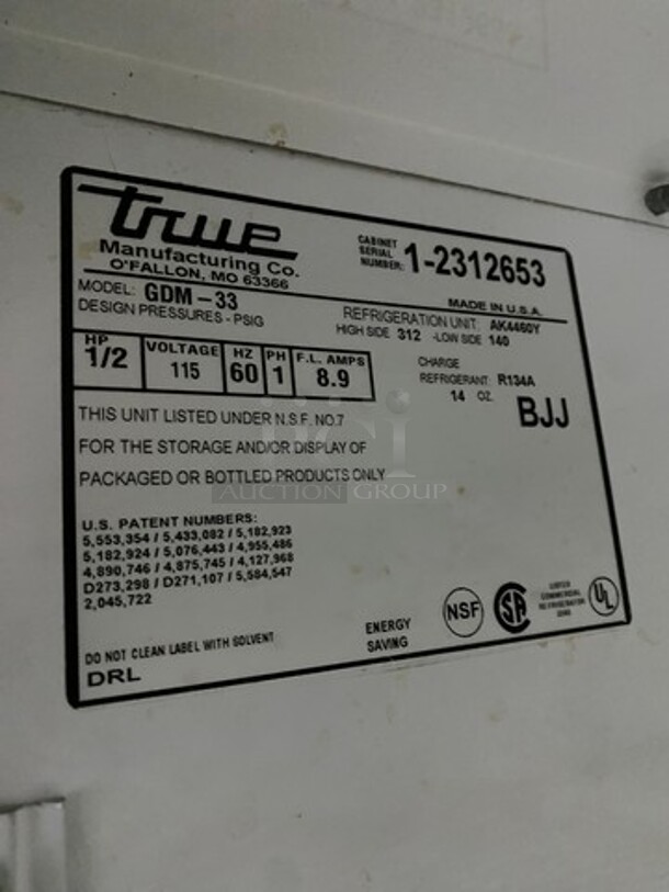 True Commercial 2 Sliding Door Reach In Refrigerator Merchandiser! With View Through Doors! With Poly Coated Racks! Model: GDM33 SN: 12312653 115V 60HZ 1 Phase - Image 7 of 8