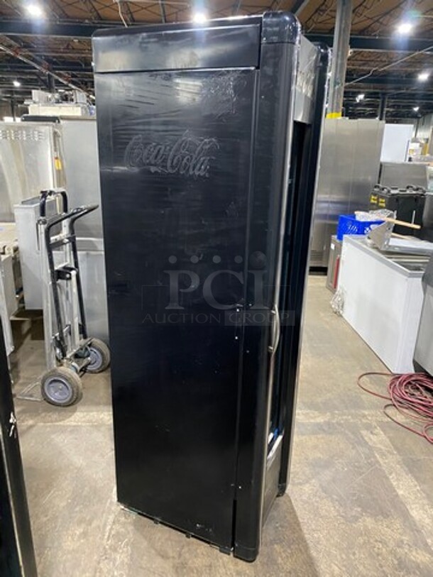 2016 Imbera Single Door Refrigerated Reach In Cooler Merchandiser! With View Through Door! With Poly Coated Racks! Model: VR09CCC02 SN: 642160501463 115V 60HZ 1 Phase - Image 4 of 9