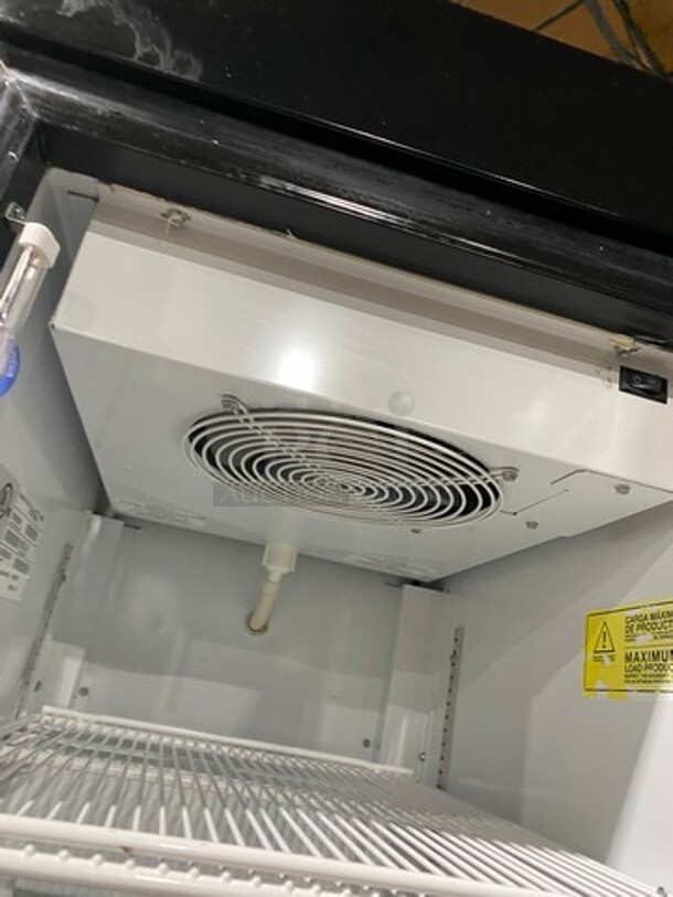 2016 Imbera Single Door Refrigerated Reach In Cooler Merchandiser! With View Through Door! With Poly Coated Racks! Model: VR09CCC02 SN: 642160501463 115V 60HZ 1 Phase - Image 6 of 9